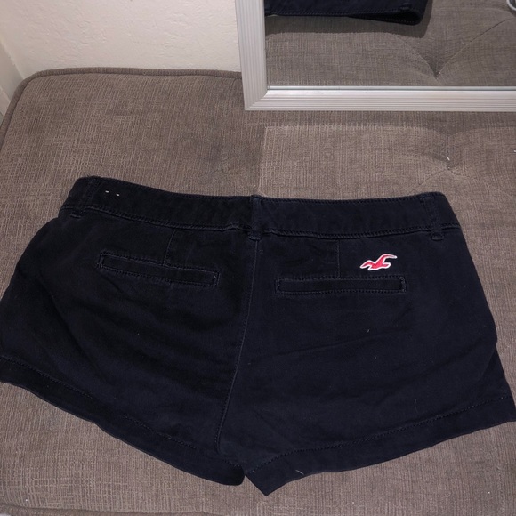 Hollister Low-waisted Navy Shorts - Picture 2 of 3